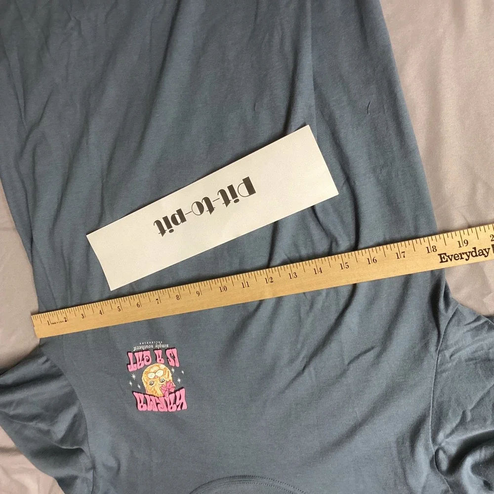 Simply Southern Karma Is A Cat Graphic Long Sleeve T-Shirt Women's‎ S Dusty Blue